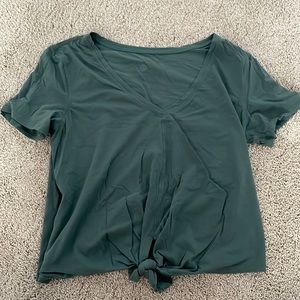 lululemon Knot Gonna Fly Short Sleeve V Neck Shirt Size small